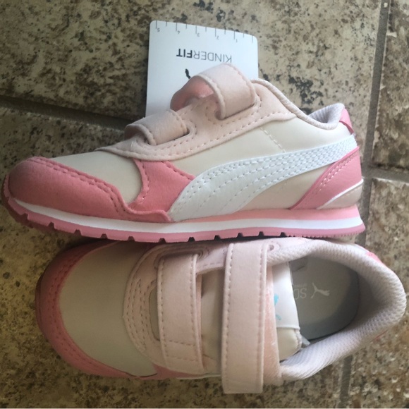 PUMA Girl's St Runner Hook and Loop Sneaker-8 Toddler - Picture 6 of 6